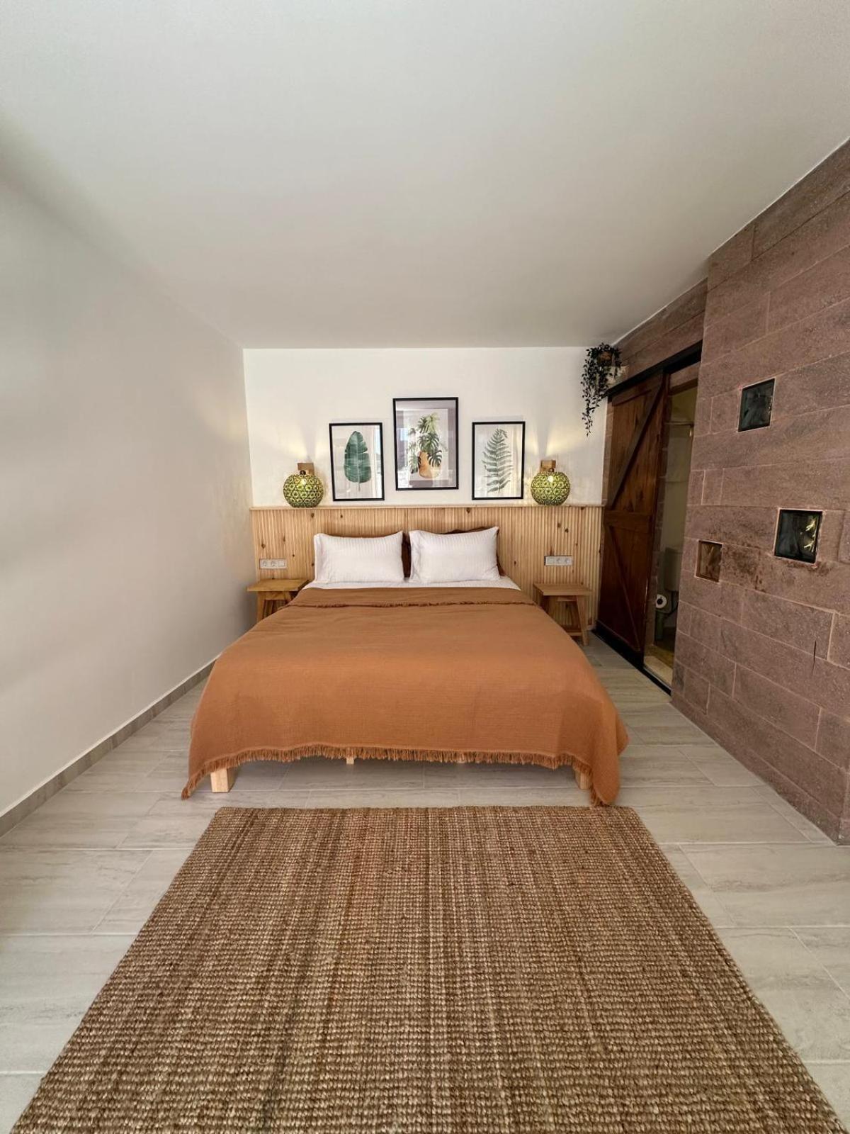 Monk Island Hotel *